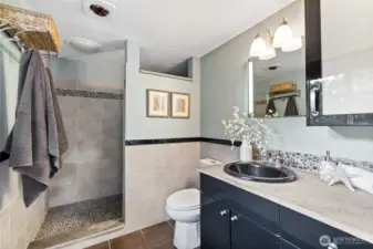 Primary suite