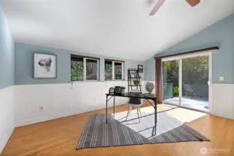 2nd bedroom