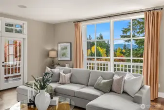 Tiger Mountain & Cascade Views