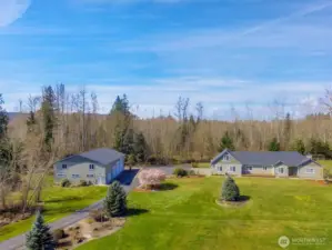 5 glorious Acres to enjoy with FULL mountain view