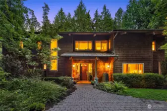 Welcome to this exceptional home custom-crafted by Reijnen Construction in 1998 with entertaining in mind.