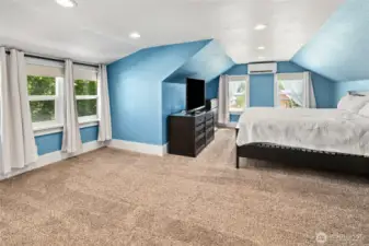Large sitting area in the primary bedroom.