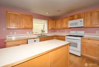 Spacious kitchen
