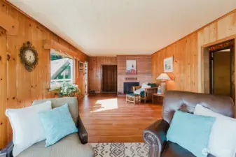 Great Room view towards Sun Room & Dining space