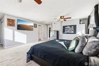 Large primary bedroom with en suite full bathroom