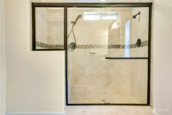 2 head shower with seating