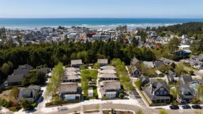 You just can't beat the combination of a one level cottage and near town location!