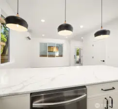 Large breakfast bar and kitchen counter