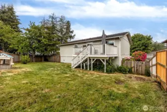 Large Fully-fenced Backyard