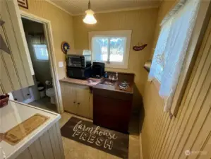 Bunkhouse kitchen