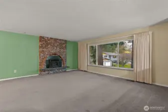 Living Room w/ Wood Burning Fireplace Insert