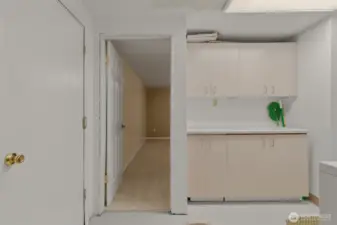 Utility/Mud Room w/ storage