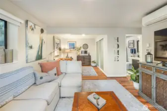 4th bedroom/bonus room (downstairs)