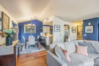Living room/dining room