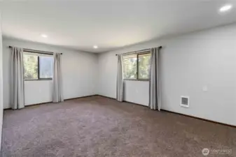 Bedroom #1 (Main)