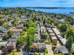 Come visit this impeccable residence where no detail has been overlooked — experience living at the pinnacle of Seattle’s finest.