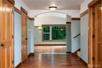 looking towards Living rm