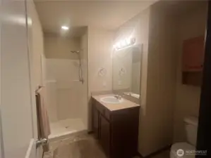 3rd Floor (Main Bath)