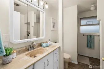 Full bathroom on the main floor.