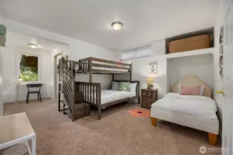 Down stairs bedroom