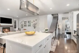Chef-Style Kitchen + Islands w/ quartz countertops