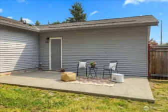 Great the patio of your dreams! Perfect space for entertaining in the PNW Summer!