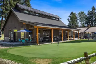 Nine Iron Bar and Grill