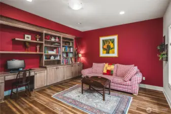 Fabulous Office/Den