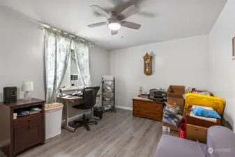 Bedroom/office