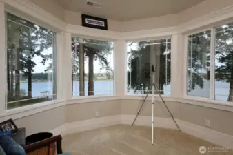 Sitting room in the primary suite
