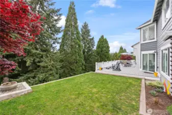 Overlooking the course while maintaining your privacy