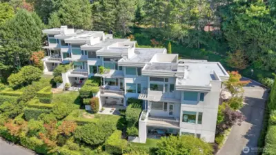 Again it is a true sanctuary with the convenience of city living.