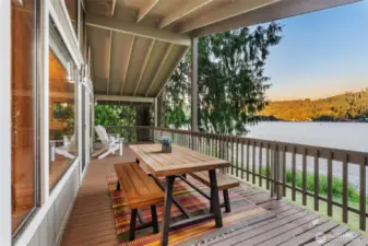 Covered outdoor porch.