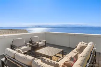 Puget Sound panoramas from shore to shore