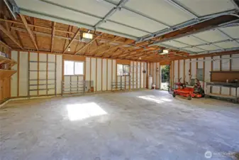 Ready for Projects, Parking, or Storage~