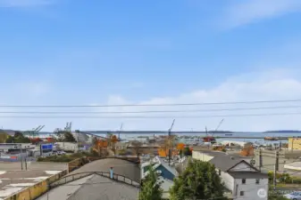 Located in a prime location close to Everett's Waterfront district