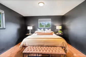 Great size & tons of natural light.