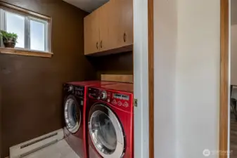 Main Floor Bath/Laundry Room