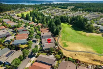 Highly desirable Woodlands floorplan on the golf course.