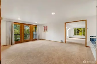 Upper Primary Suite is Secluded and HUGE~