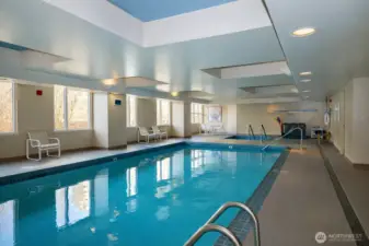 Pool and hot tub on 2nd floor