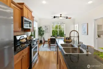 Chef’s perspective! Stainless appliances and prep space, ideal for the foodies