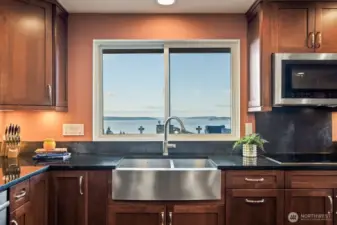 working form the sink with a view!