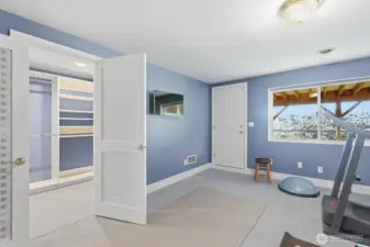 Bedroom 4 walk in closet