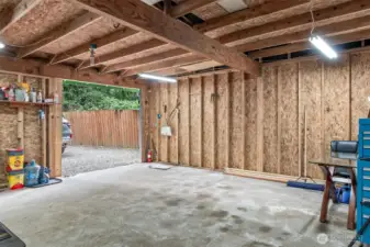Garage/shop space