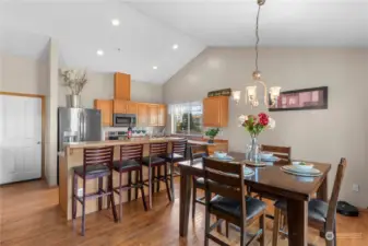 Breakfast bar and dining area