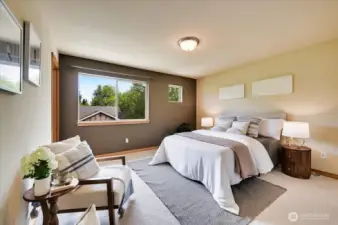 Large Primary Suite with ensuite bath & extra long closet