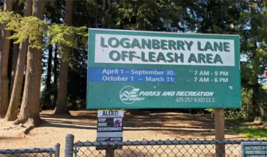 Off Leash Dog Park with trails/Wooded area