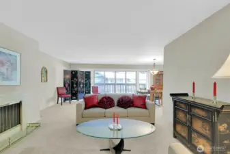 Living room w/ fireplace