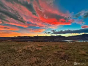 Sunset views towards the City of Oroville and Lake Osoyoos